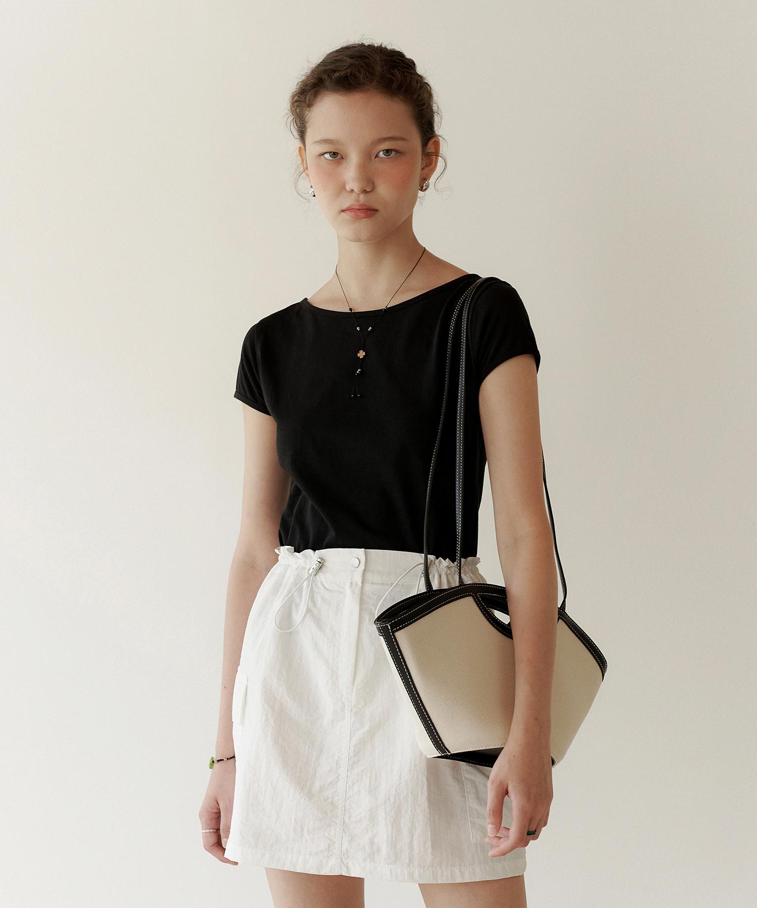Roeil Feminine Boat Neck Short Sleeve T-Shirt - Black Free