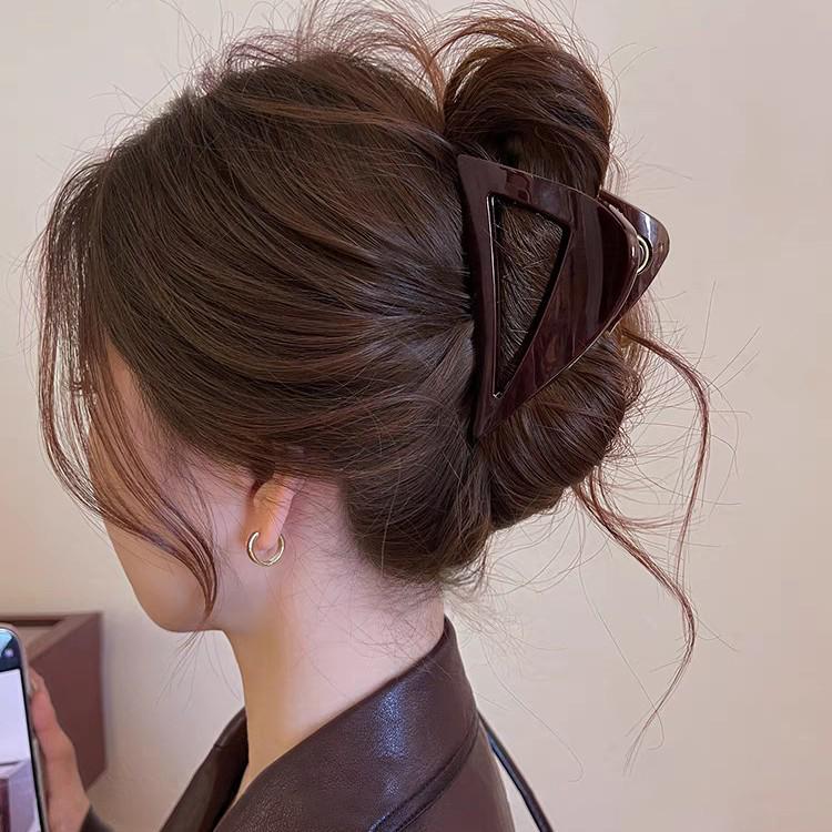 Čokoládově hnědá luxusní spona do vlasů drápek žraločí spona pro ženy - 2025 nová vlasová ozdoba