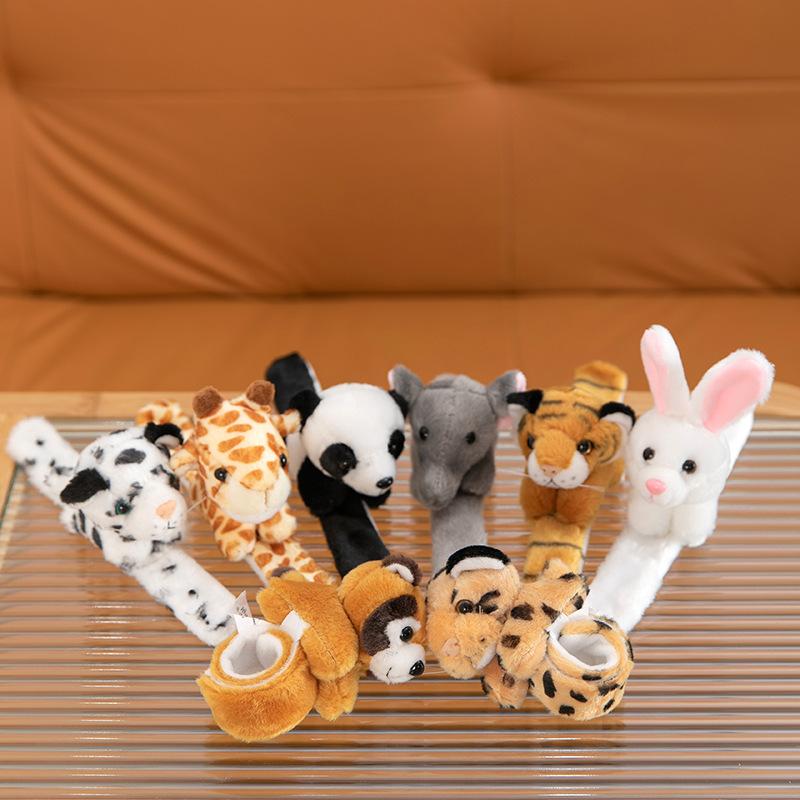 Simuliertes Tier stehend Schulter magnetische Plüschpuppe Tiger Panda Paddelkreis Wasserring Zoo Souvenir Geschenk weiblich