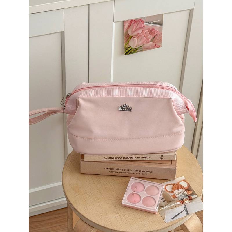 Large Capacity Minimalist Makeup Organizer With Waterresistant Material
