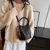 Standard gewebte Schal-Tasche für Damen  Bucket Bags  Schultertasche  tragbare Umhängetasche  Luxusmarken-Taschen  neue Mode