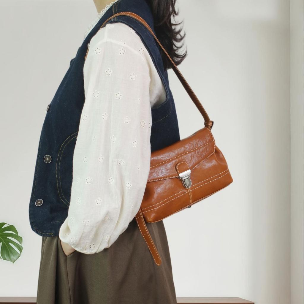 The First Layer Of Crystal Cowhide Baguette Bag, Underarm Bag, Niche High-End Feeling, Shoulder Messenger Women'S Bag, Genuine Leather Commuter Bag.