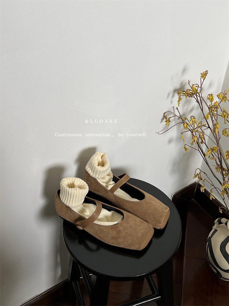 

2024 Новые замшевые женские туфли Мэри Джейн: Универсальный корейский стиль, квадратный носок, идеально подходит к юбкам. 38 абрикосовый