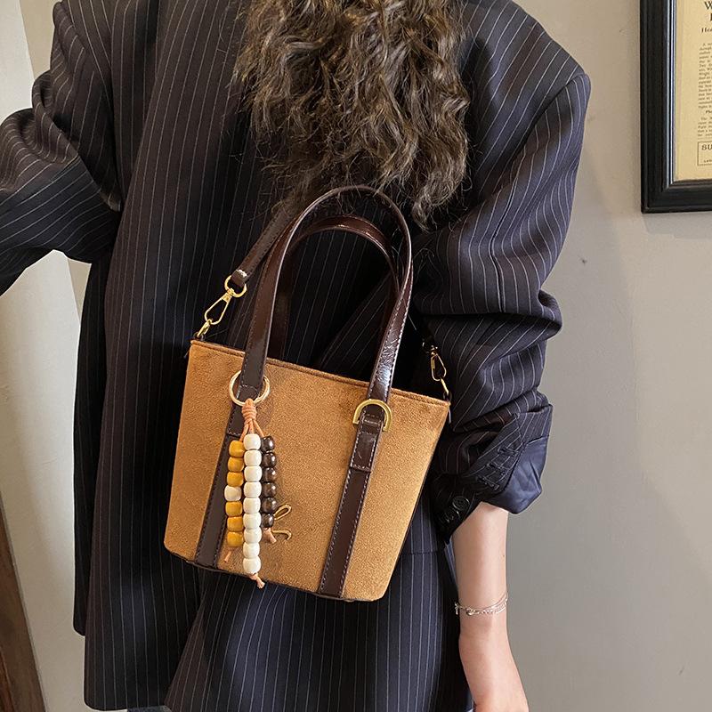 Premium sense retro portable small bag women's 2025 autumn and winter new leopard print commuter shoulder bag fashion messenger bag