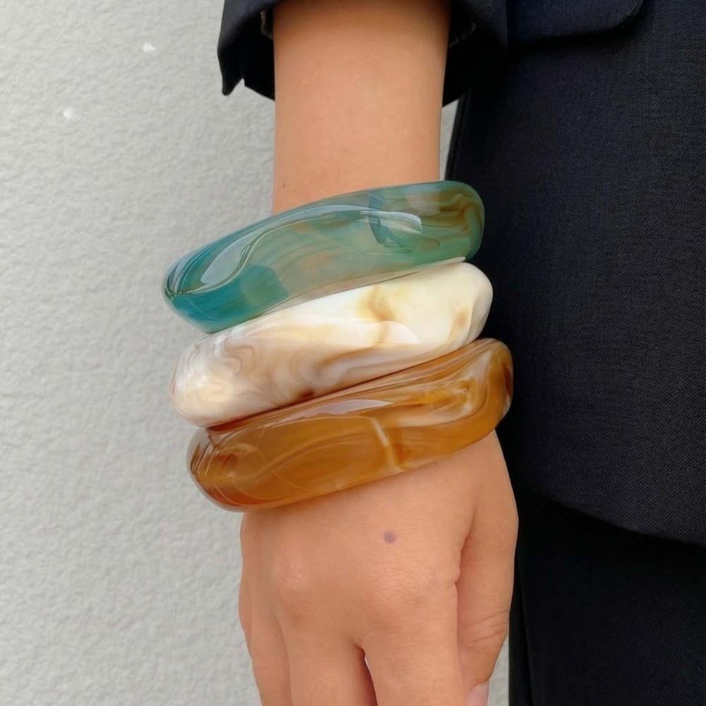 Farbverlauf Acryl Armbänder Durchscheinend Dicke Armreifen Statement Armreifen Harz Armreifen Gen Z Frauen
