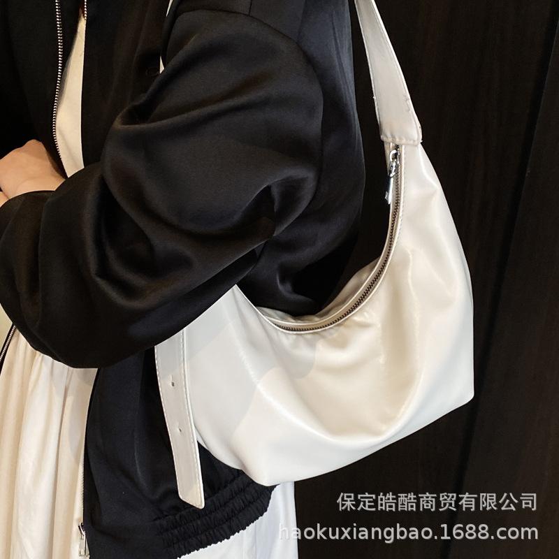 This Year, the Popular Super-popular Niche Design Bag 2025 New Women's Bag Spring and Summer Foreign Style Versatile Messenger Bag Dumpling Bag