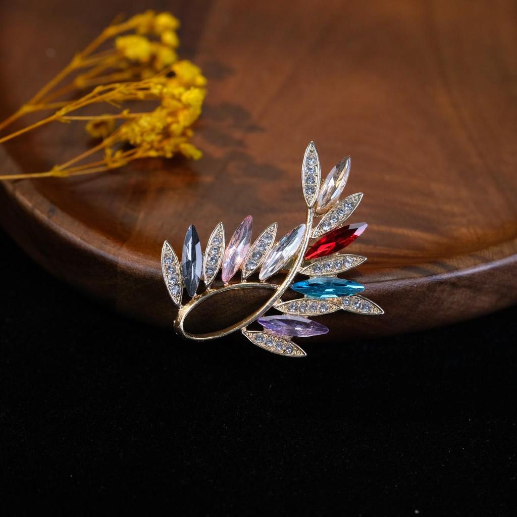 Elegante Strassbrosche: Hochwertige japanische & koreanische Mode Kristall-Brosche für Damen