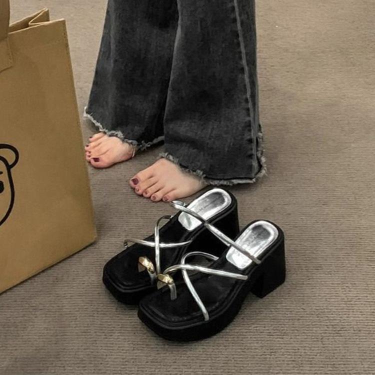 Small thick-soled thick-heeled bag head sandals women's 2025 summer new casual and comfortable one-word buckle Roman sandals