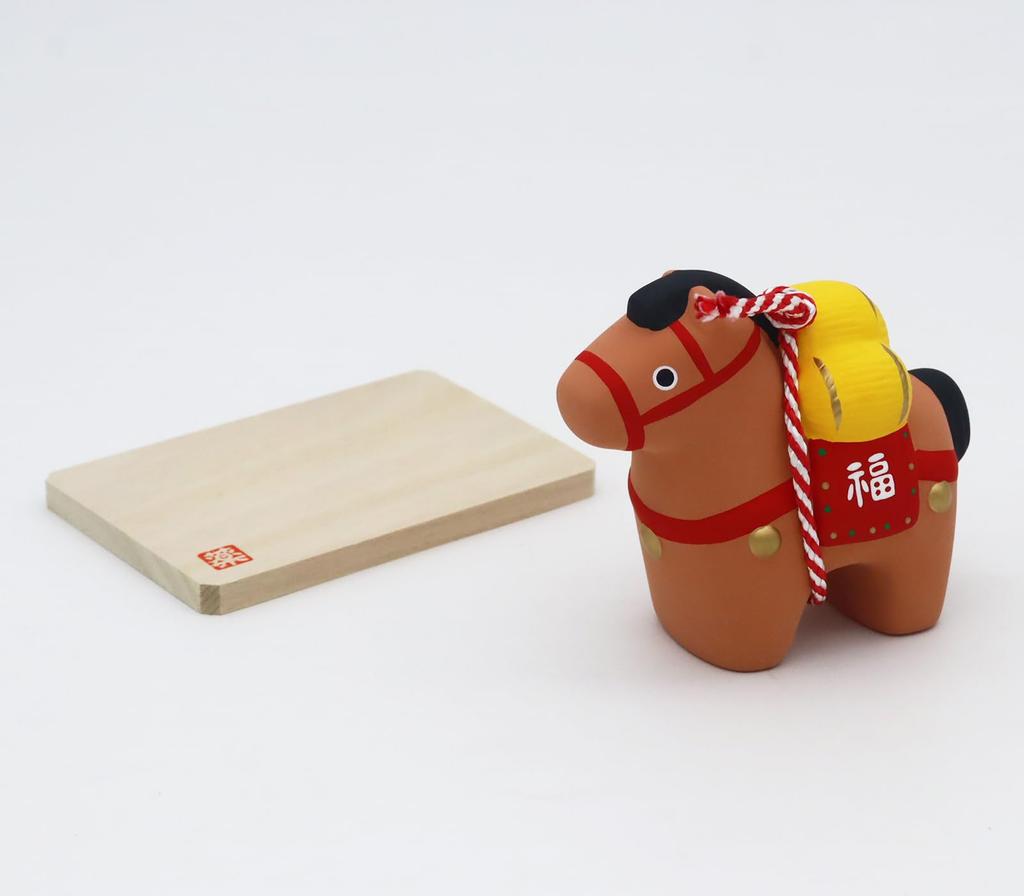 [Amazon.co.jp Exclusive] Yakushi Kiln 2026 Zodiac Figurine, Horse, Year of the Horse, Nishiki-sai Design, Good Luck Charm (Includes Good Luck Sticker)