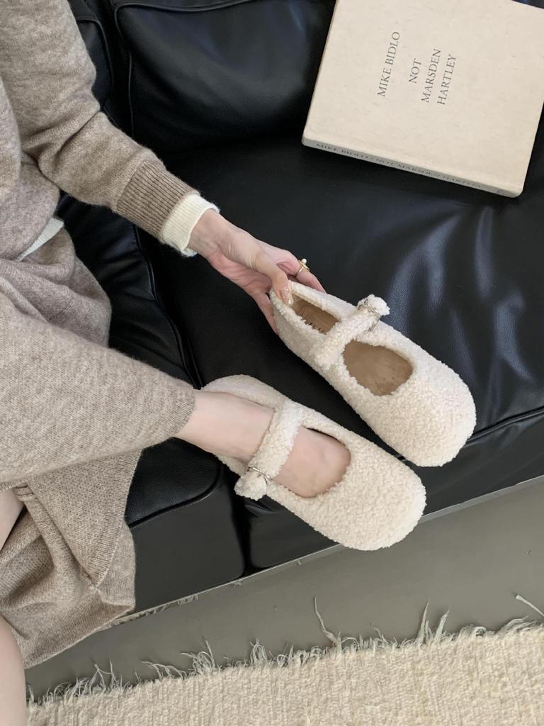 Foreign-feeling fluffy shoes for women to wear French new autumn and winter retro temperament flat-bottomed Mary Jane fluffy shoes