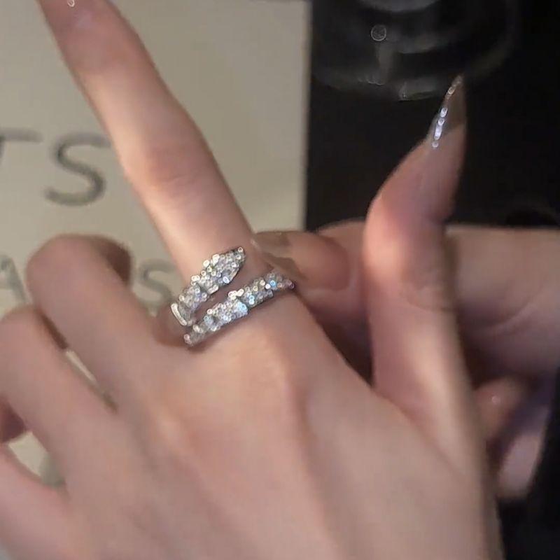 Anelli a Forma di Serpente Colore Argento Lusso Leggero Anello con Strass Moda Donna Anello Aperto Delicato per Dito Indice Gioielli da Matrimonio