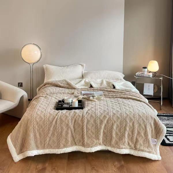 Portable Taffeta & Lambswool Nap Blanket for Students and Offices