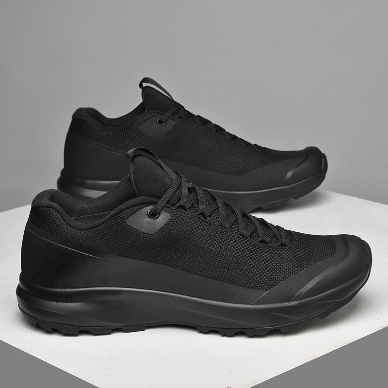 Fashion New Summer Male Sneakers Fashion Breathable Mesh Flats Outdoor Travel Men's Trainers Round Toe Net Cloth Men Treking Footwear