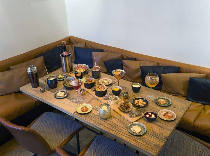 Planche à découper - cosy-trendy - 1087050 - bois naturel - 80x14.1xh1.5 cm - idéale pour apéritifs