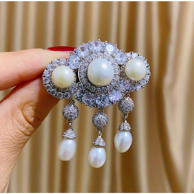 SUYU Fashion Corsage Tassel Cubic Zirconia Imitation Zircon Suit Coat Clothing Accessories Brooch Brooch