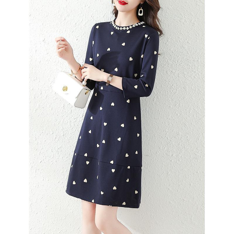 

2025 Весна Новое платье с принтом «Любовь» и семью рукавами Женское облегающее платье А-образного силуэта Temperament Muse Fan 2XL