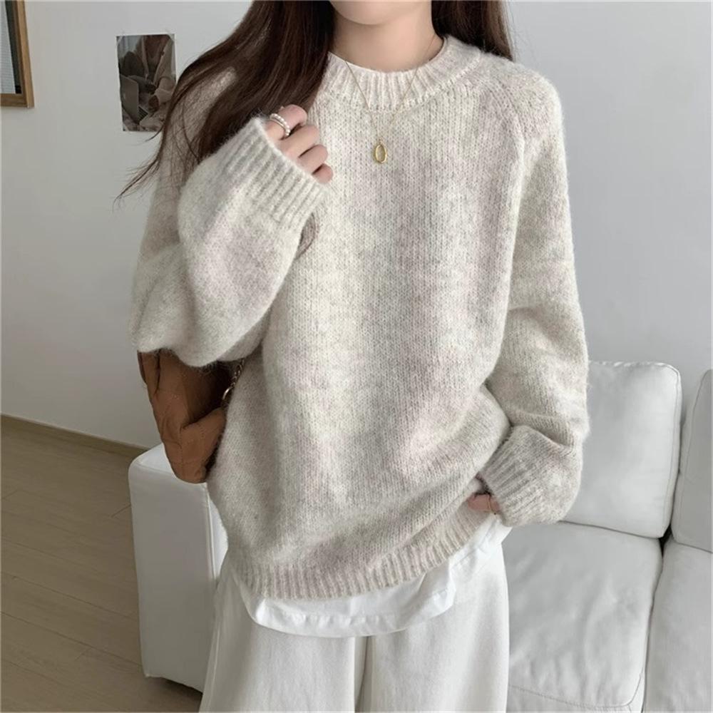 Soft Round Neck Pullover Sweater - Women's Autumn/Winter Loose-Fit, Solid Color Knitted Top with Long Sleeves