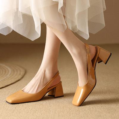 Quadratische Zehenpartie Lackleder Damenschuhe Klobige Absätze Sommer Damen Pumps Slingbacks Bonbonfarben Sandalen für Damen WSH5310