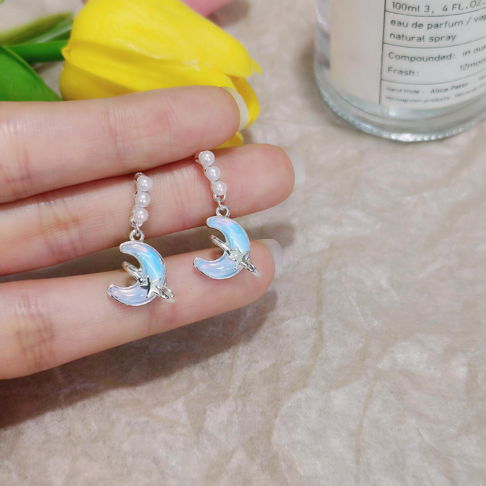 

Серьги-подвески с жемчужинами Blue Star Moon — идеальный вариант для летнего шика Moon Pearl Earrings