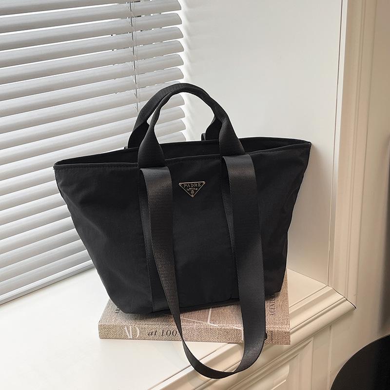 Casual Large Capacity Tote Bag Soft Ultralight Crossbody Bag 2025 Summer New One Shoulder Solid Color Armpit Bag for Commuting