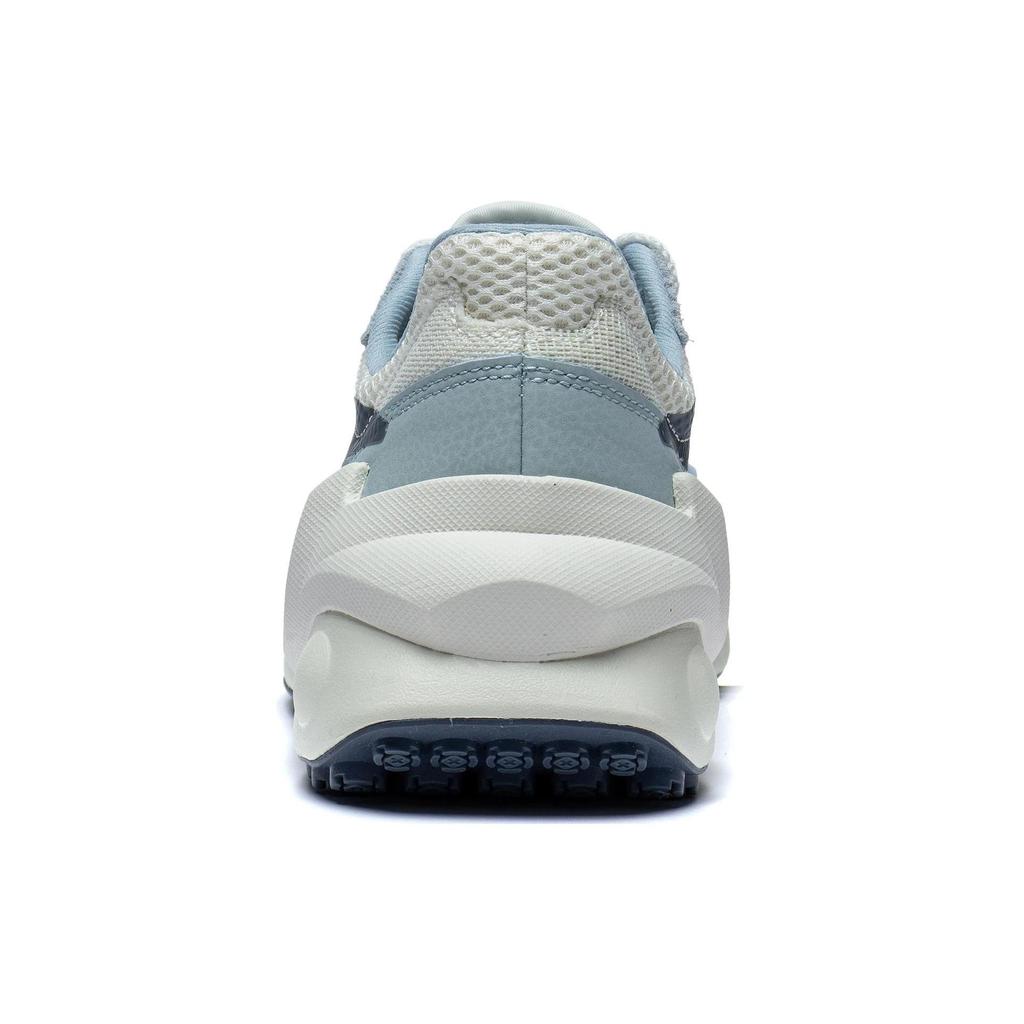 Li Ning Square And Round Textile, Synthetic Leather Slip Resistant Abrasion Resistant Low top Sports Casual Shoes AGCT016-3