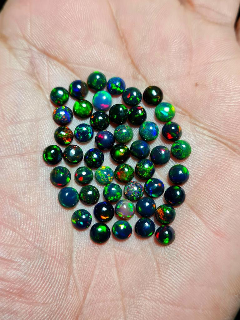 AAA Naturalny Czarny Opal Wielokrotnie Błyszczący Kaboszon Lot Etiopski Opal Opal Na Pierścionek Zaręczynowy Naturalny Etiopski Czarny Opal Kaboszon Lot