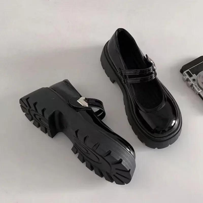 Fashion Loafers Women Autumn New Black Platform Flats Shoes Women Loafers Slip On Boat Shoes Designer Casual Leather Oxfords