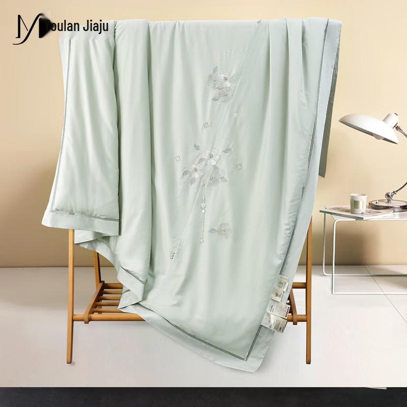 

Youmeng Jiaju Xiang Embroidery Silk Quilt