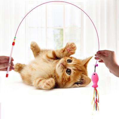 Neuer Stahl-Draht-Stab zum Necken Neues Katzenspielzeug Schmetterling Feder Niedlicher Necken-Stab Necken Katze Glockenspielzeug Heimtierbedarf