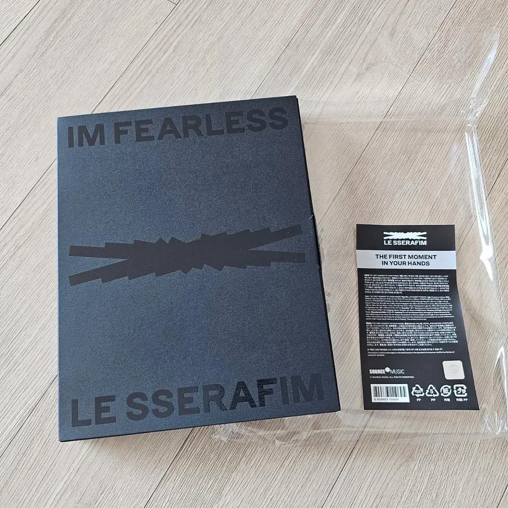 LE SSERAFIM First Moment in Your Hands