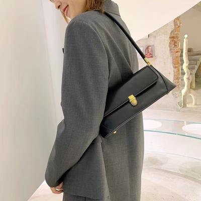 Premium Bag Texture Fashionable Retro Baguette Armpit Bag New Versatile Shoulder Messenger Bag Tide