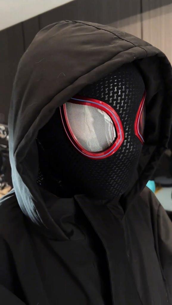 Miles Spider-Man Headgear Electric Eyes Movable Across the Universe Blinking Face Mask
