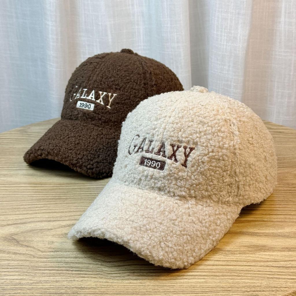 Hat Women's Autumn and Winter Warm Lamb Wool Face Revealing Small Baseball Cap Korean Version Thickened Plush Cute Peaked Cap Covering The Face