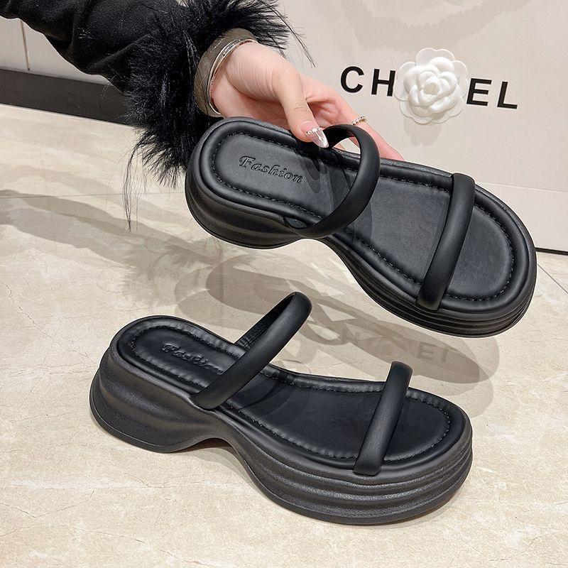 Thick-soled heightening casual not tired foot slippers 2025 summer new fashion versatile one-word belt sandals women