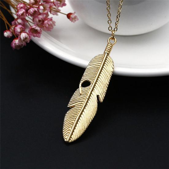 Necklace Delicate Feather Design Alloy Long Jewelry Pendant Necklaces for Daily Life