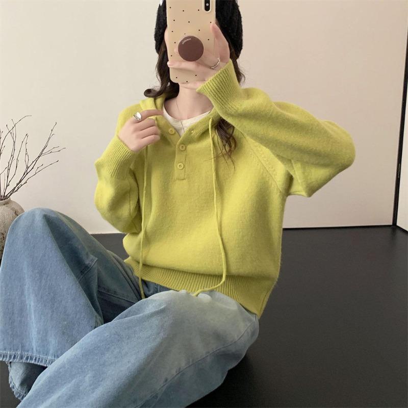 Casual High-end Pullover Sweater for Women's Outerwear Autumn and Winter New Loose Solid Color Hooded Short Knitted Top