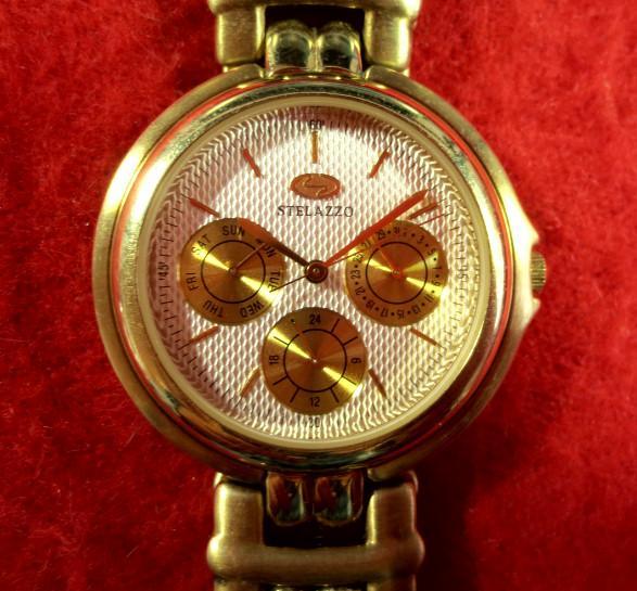 [USED] EC491) Fully functional STERAZZO Gold watch with 24:00 hour hand display for Sundays