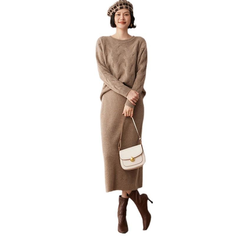 Women's Cashmere Cable Knit Sweater: Loose, Round Neck Pullover for Autumn & Winter