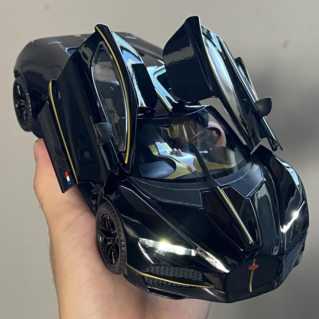1:24 Bugatti Tourbillon Supercar Alloy Diecast Metal Model Car Collection Sound And Light Pull Back Children Toy Car Miniatures