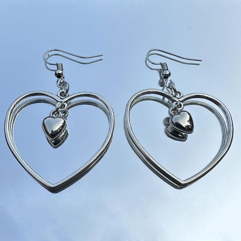 Stylish Earrings Hollow Heart Drop Earrings Ear Jewelry Alloy Material Dangle Earrings Perfect for Various Occasion
