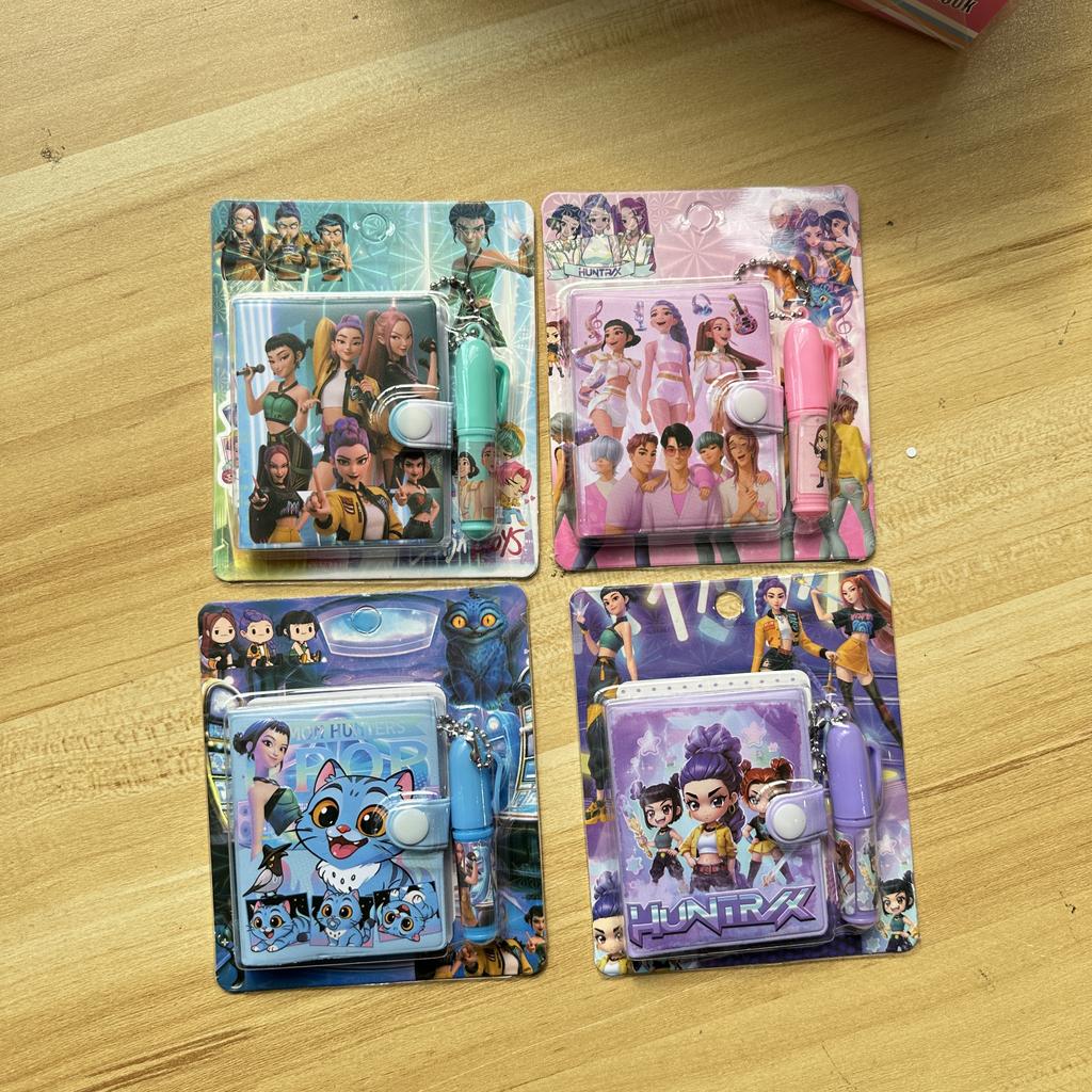 Nowy KPOP Dziewczyny Łowcy Demonów Notes Zestaw Papierniczy z Kreskówkami, Mały Zestaw Notes i Długopis, Prezent dla Ucznia Papierniczy