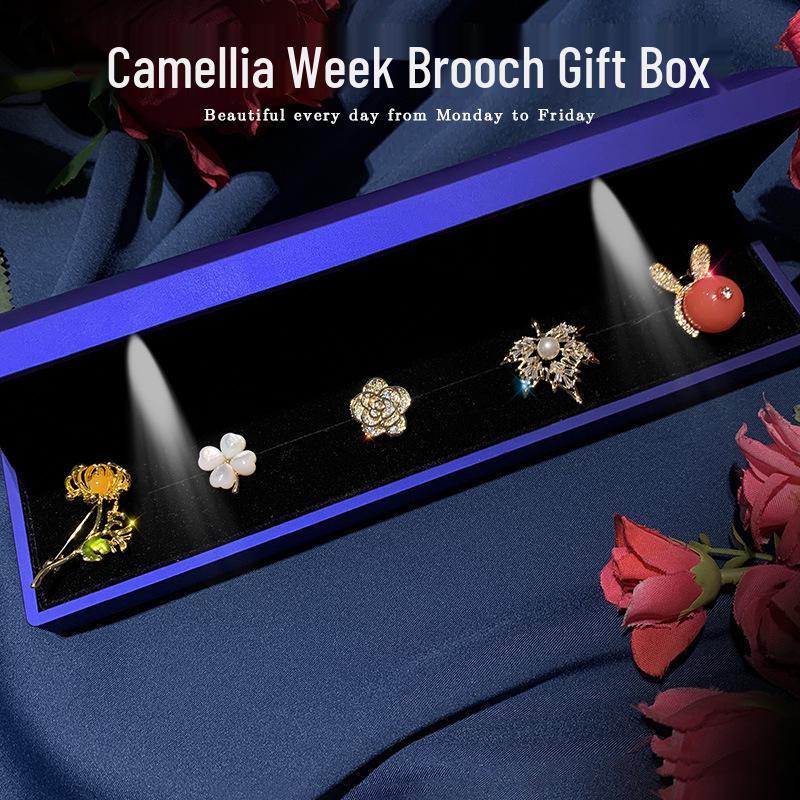 Bo Xin Yun Shan Camellia Brooch Gift Box Set: High-Grade Copper and Zirconia Lapel Pins, Birthday Gift