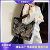 Premium Versatile Tote Bag Summer New Butterfly Printing Fashion Large Capacity Commuter Bag Shoulder Bag