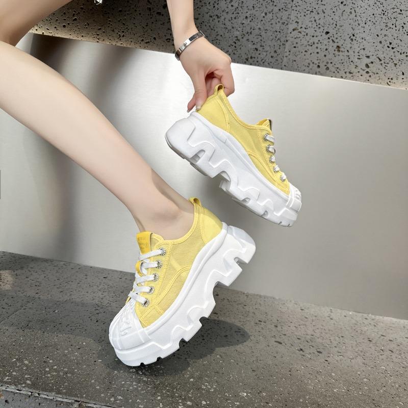 Mesh breathable little white shoes women's spring and summer new small thick-soled heightening muffin shoes fashionable casual board shoes
