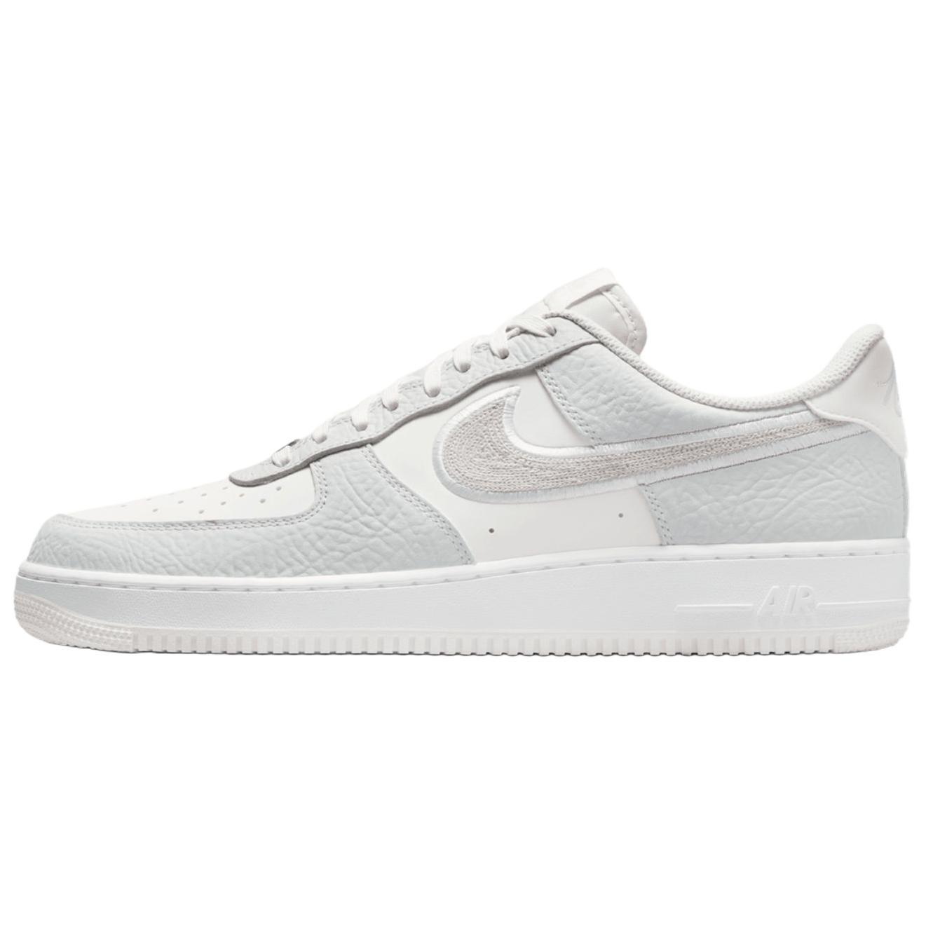 Nike Air Force 1 `07 LV8