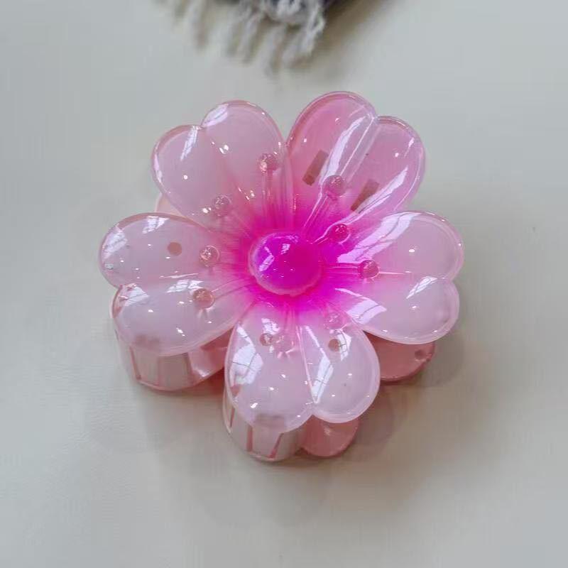 Plumeria Claw Clip: European & American Stylish Hair Accessory for Updos