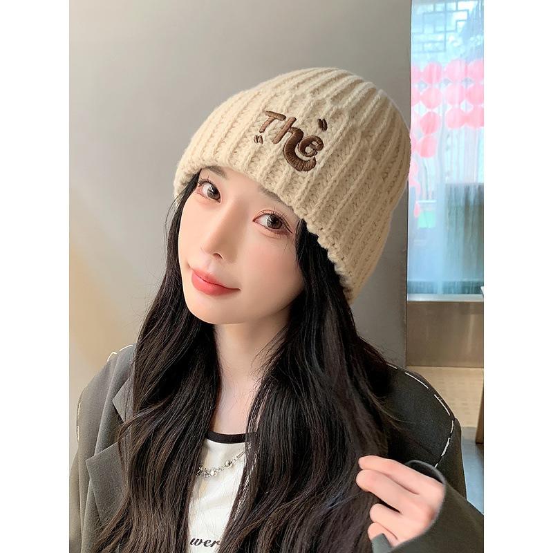 Internet celebrity autumn and winter hat women's new colored wool hat women's warm ear protection street versatile letter embroidery knitted hat