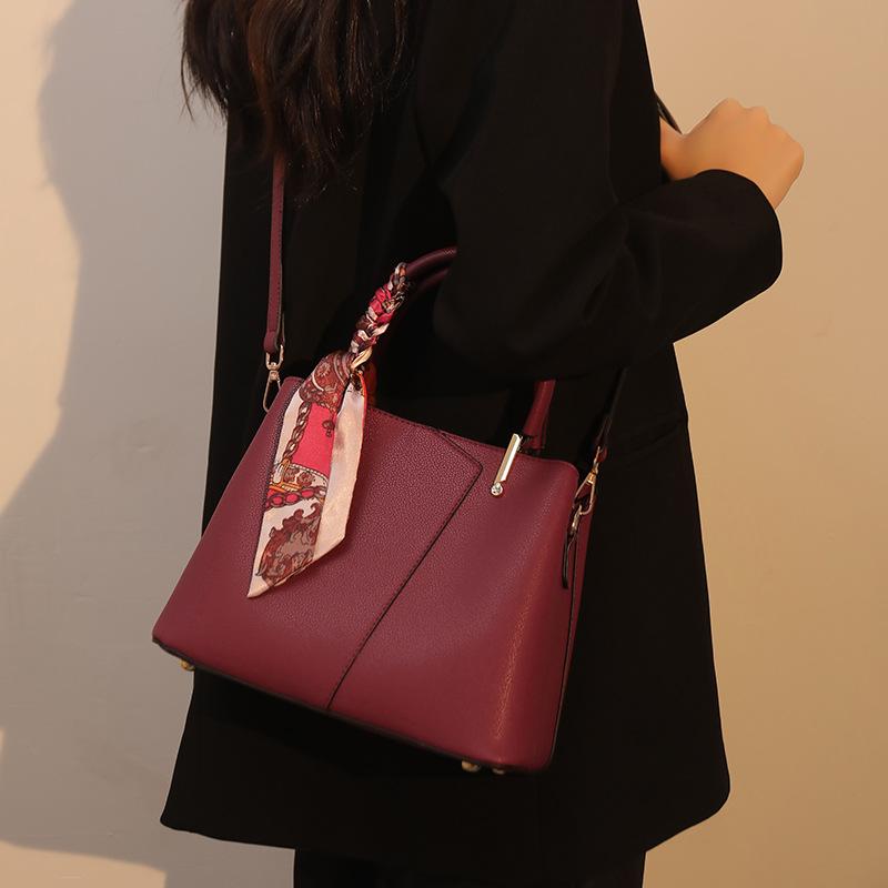 Spring and Summer Tote Bag Female Simple Large Capacity Mother Handbag Single Shoulder Crossbody Bag