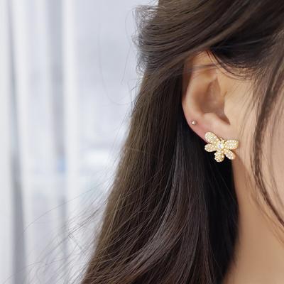 Korean Style Cute Insect Bee Daisy Flower Stud Earrings For Women Cubic Zirconia Animal Crystal Earring Girl Party Jewelry Gifts