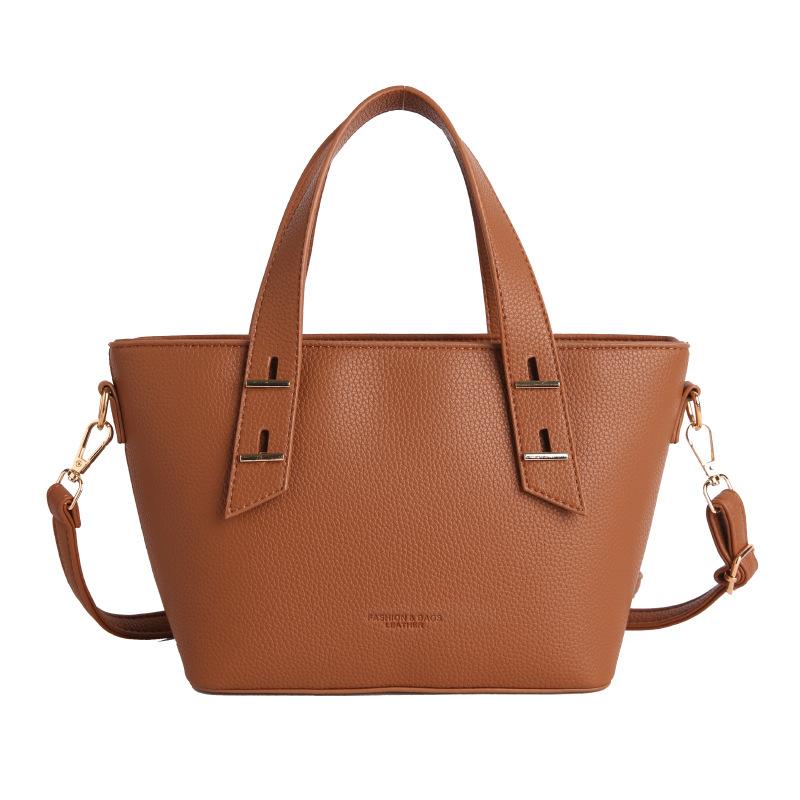 

Direct Sales High-end Classic Lychee Pattern Solid Color Cross-body Bag High-face Trend Women s 29x10x17 світло-коричневого кольору